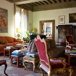 Exclusive Cairoli Apartment
