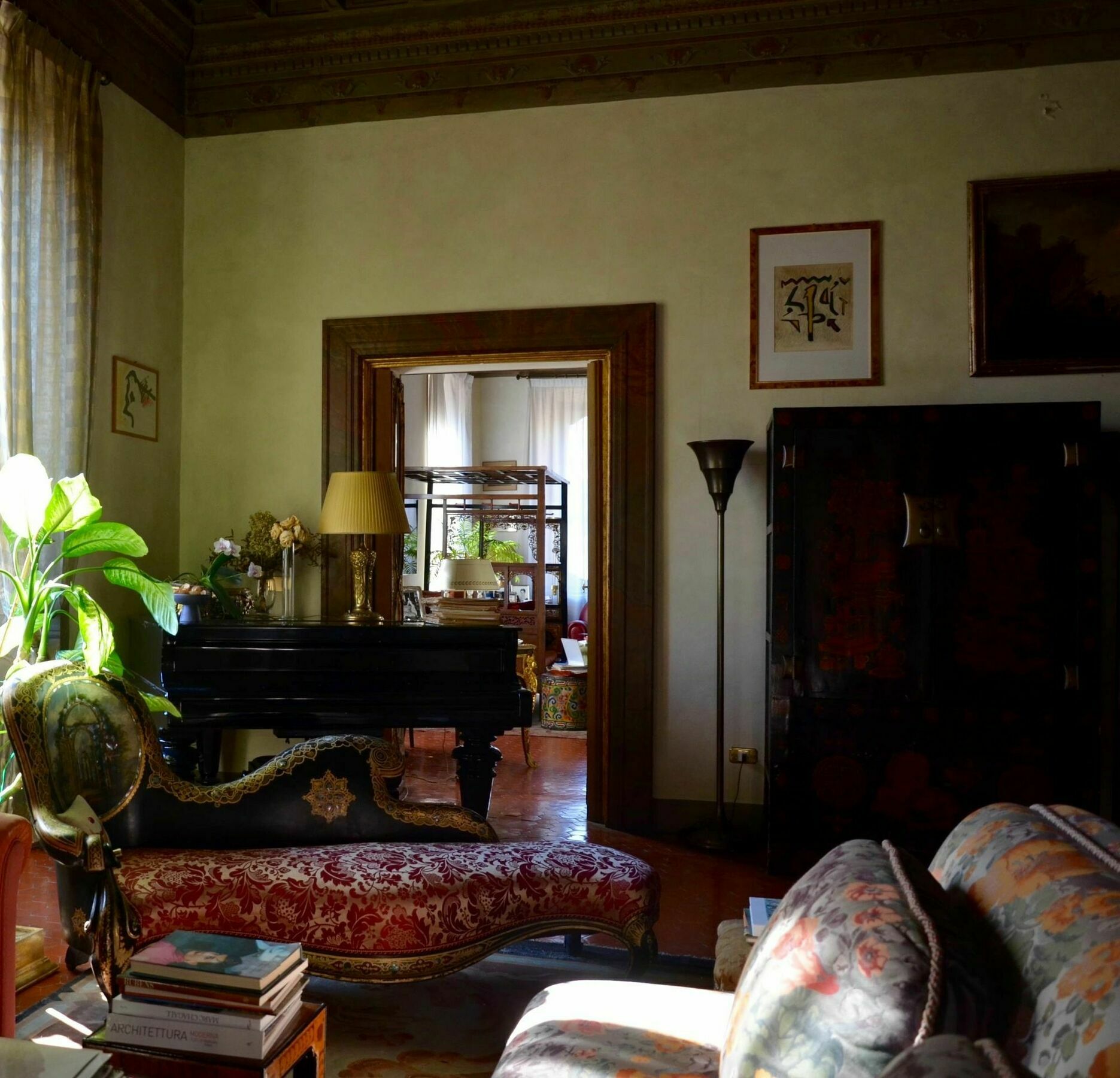 Exclusive Cairoli Apartment